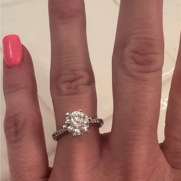 2ct GHI round moissanite solitaire in 10k white gold - Picture 3 of 6